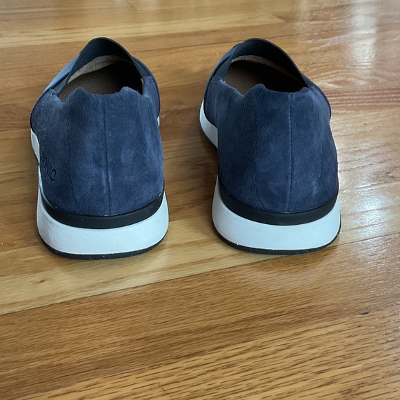 Vionic Cameo Navy Blue Slip On Women's Shoes - Picture 3 of 5